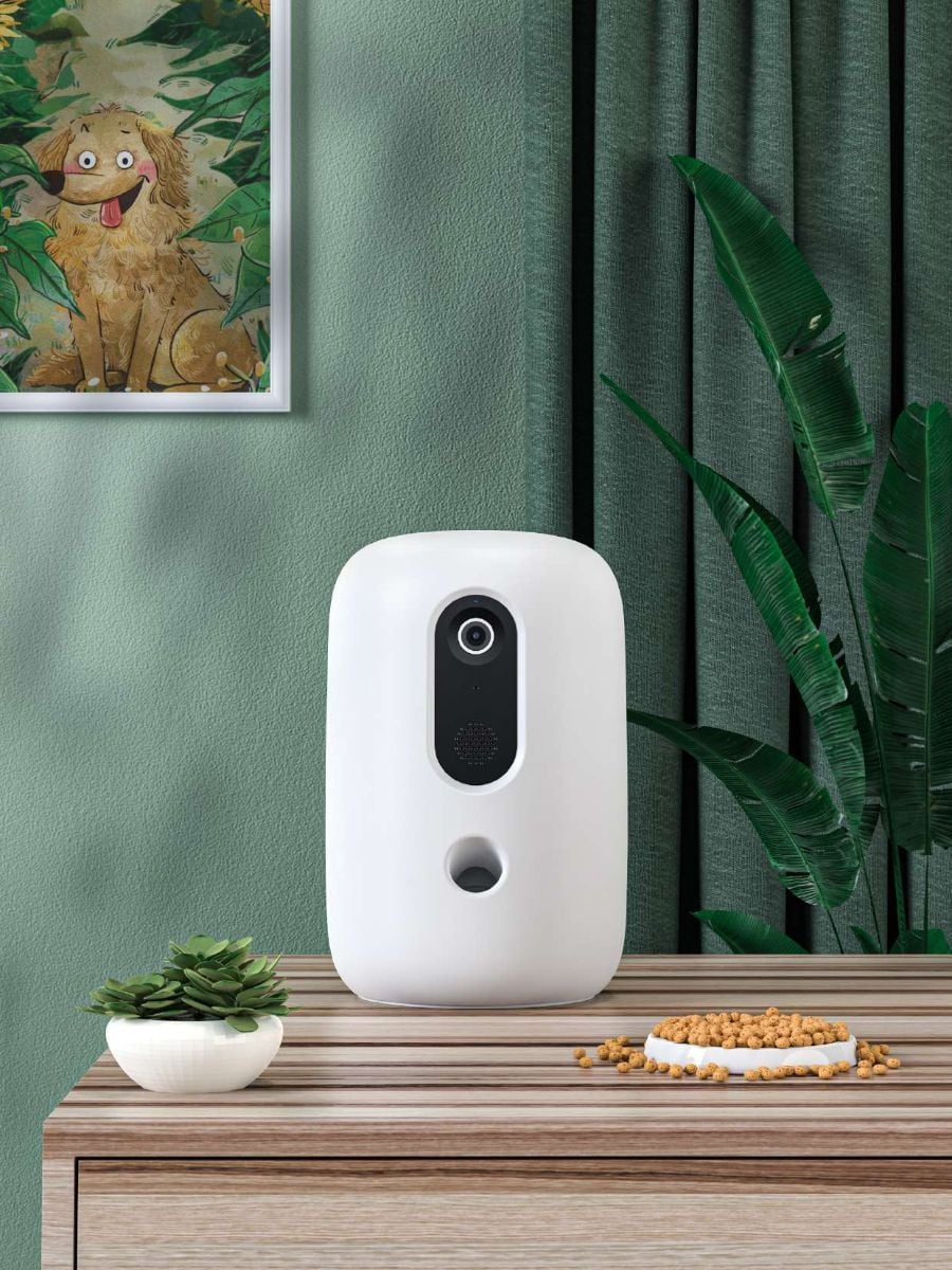 UrbanIQ TreatSync Feeder | HD Smart Pet Treat Dispenser with Camera and App - Image 1